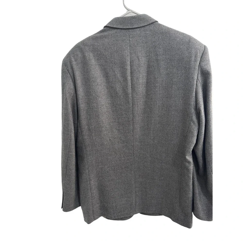 Bachrach herringbone button